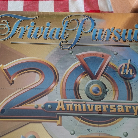 Trivial Pursuit 20th Anniversary edition NIB - Picture 10 of 10